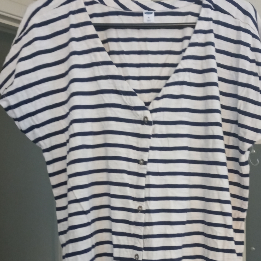 Old Navy shirt
